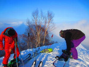 Auf dem Gipfel des Mount Myoko in Japan